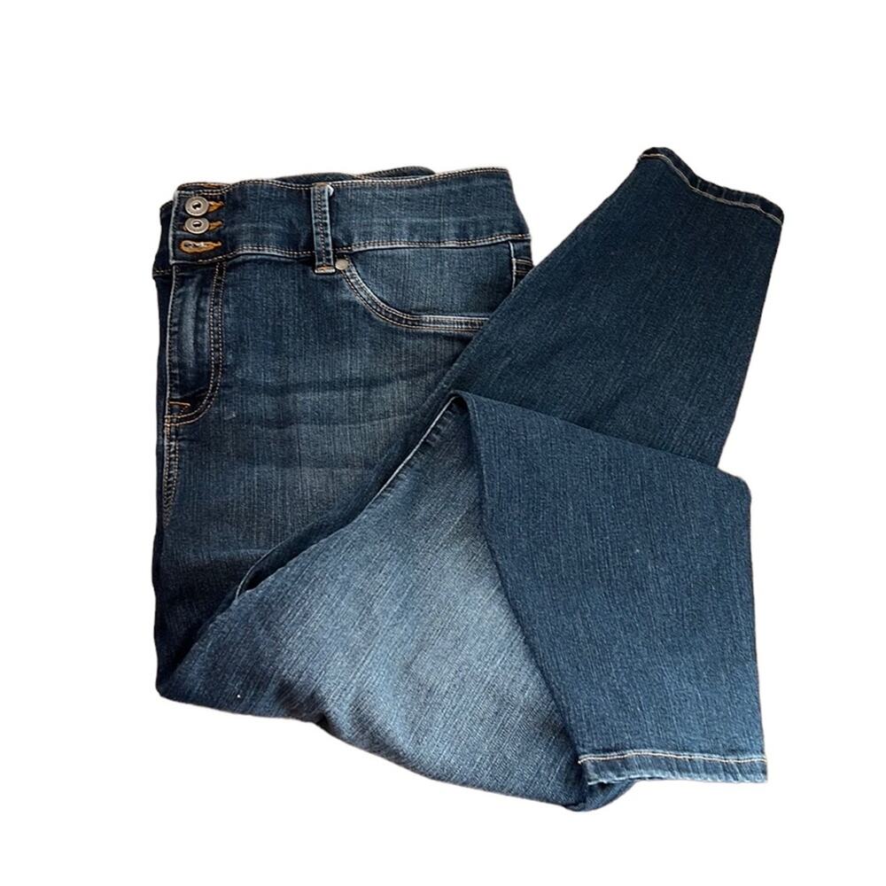 Torrid Medium Wash Super Stretch 22R Jeggings